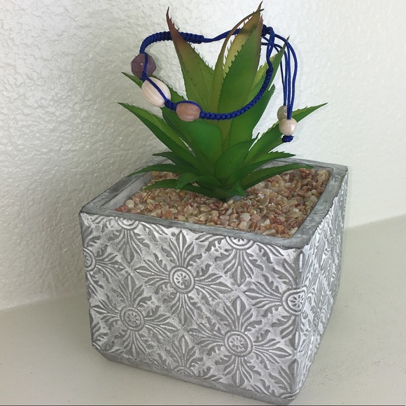 Handmade Chinese Knotting Bracelet W/ Glass Beads - Picture 3 of 7